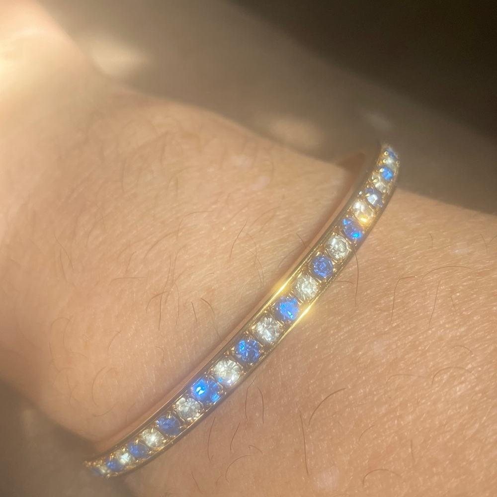 Beautuful Avon rhinestone bracelet (Id)